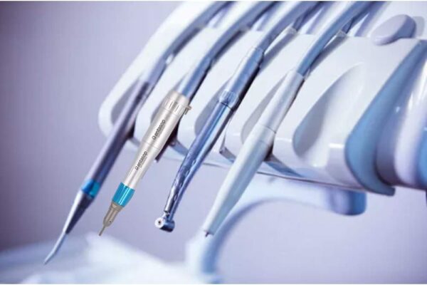 Pieza de mano dental de baja velocidad color 2 agujeros (plata)